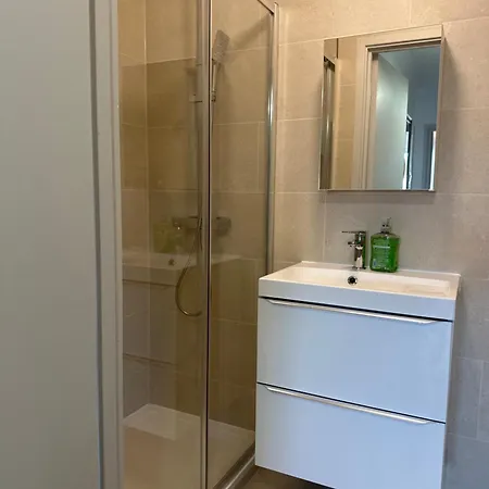Hlm Property Single Room Only London Exterior photo