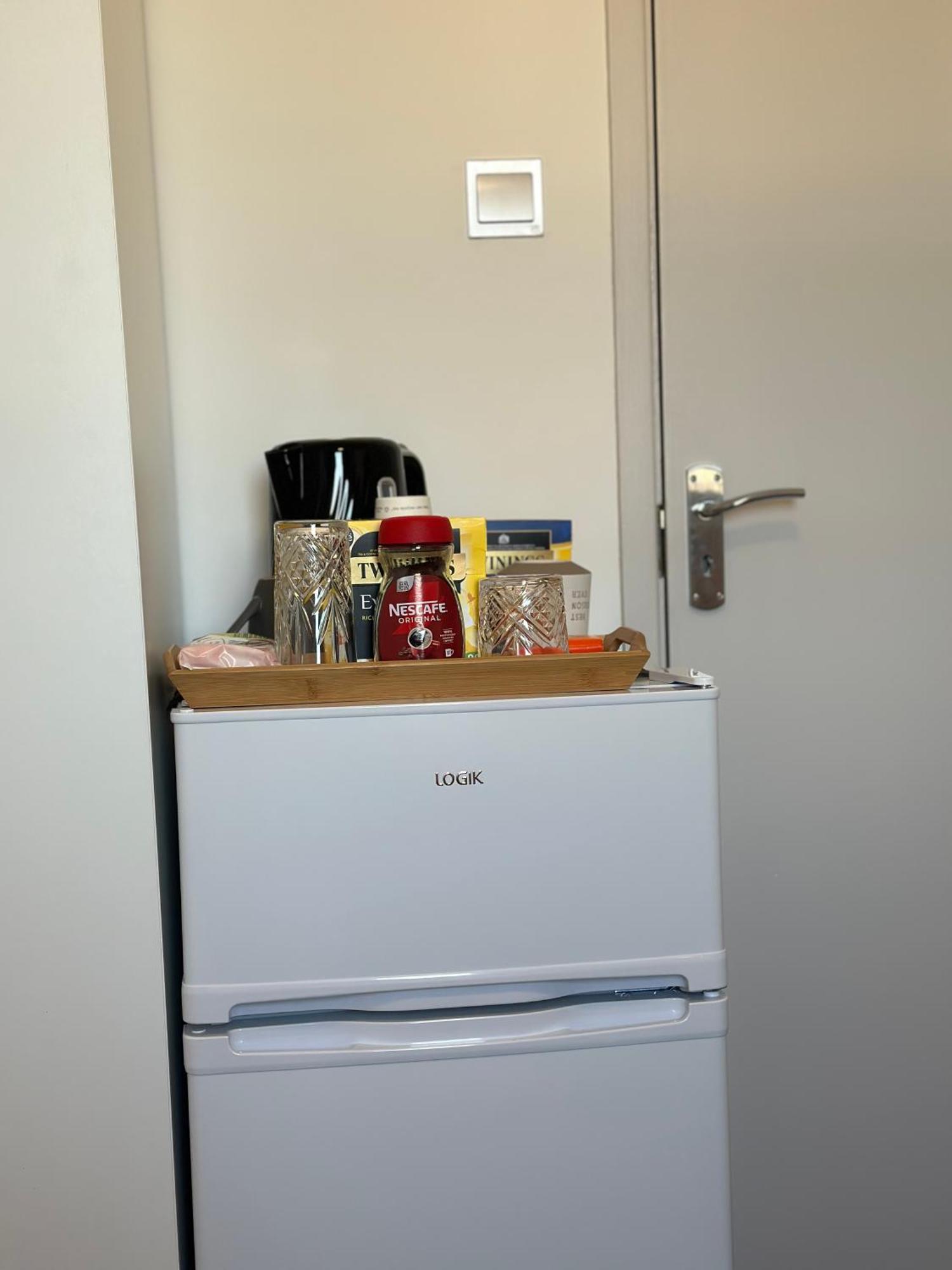 Apartment Hlm Single Only London